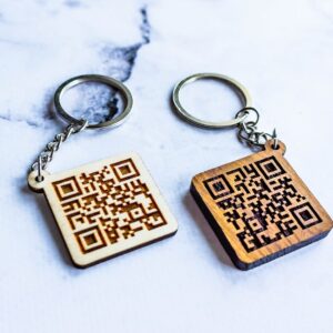 Pakabukai su QR kodu