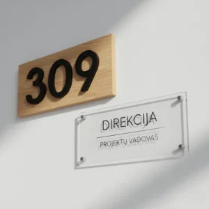 Modernus biuro lentelių komplektas: medinė kabineto numerio lentelė „309“ su iškilu 3D skaičiumi ir skaidri akrilo lentelė „Direkcija“