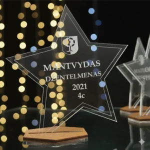 skaidraus-akrilo-apdovanojimas-zvaigzde-mantvydas-dzentelmenas