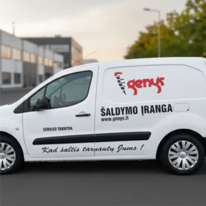 Ploteriuoti vinilo lipdukai su įmonės rekvizitais ir logotipais, skirti klijavimui ant automobilių durelių ar langų. Aukštos kokybės lipni reklama, atspari lauko sąlygoms.